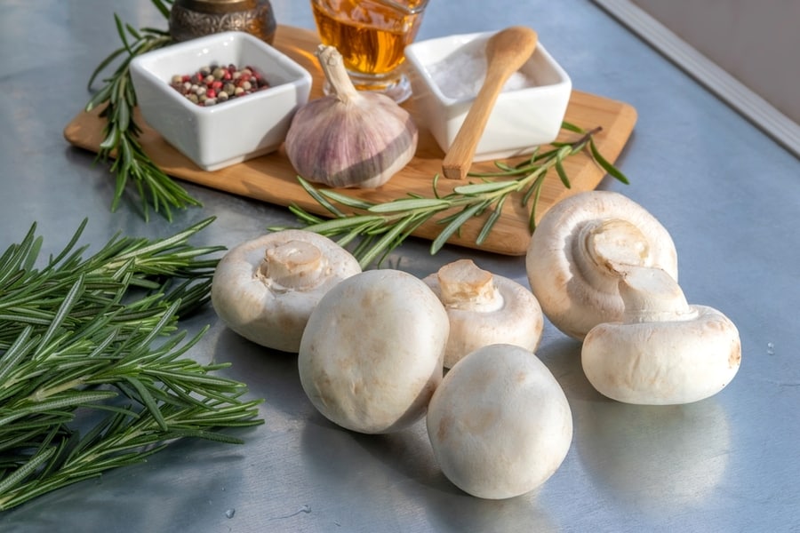 Agaricus Bisporus Rosemary Sprigs Garlic