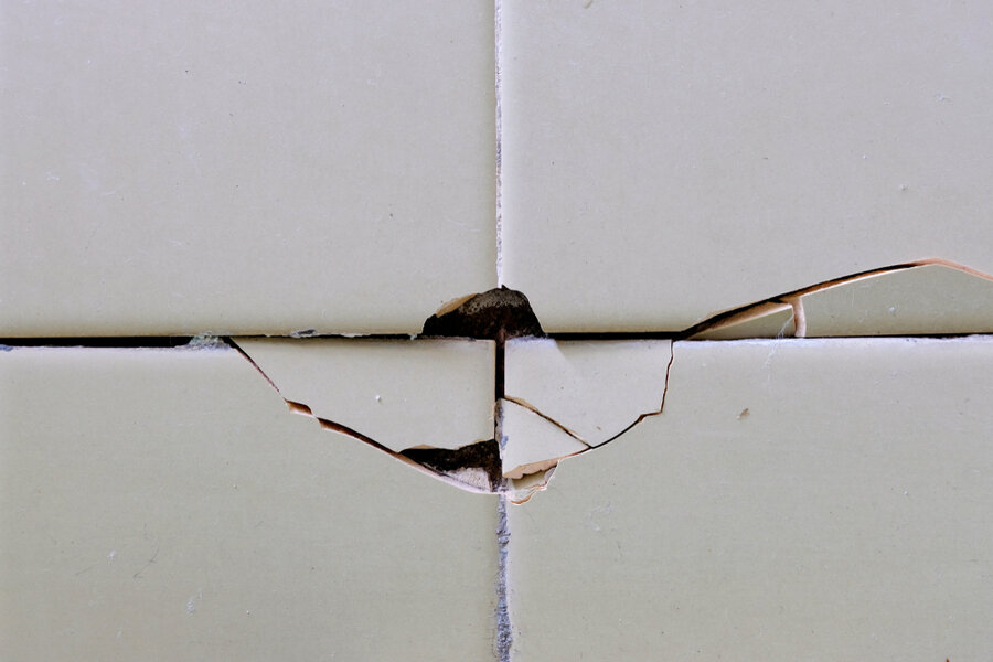 Bathroom Holes And Cracks