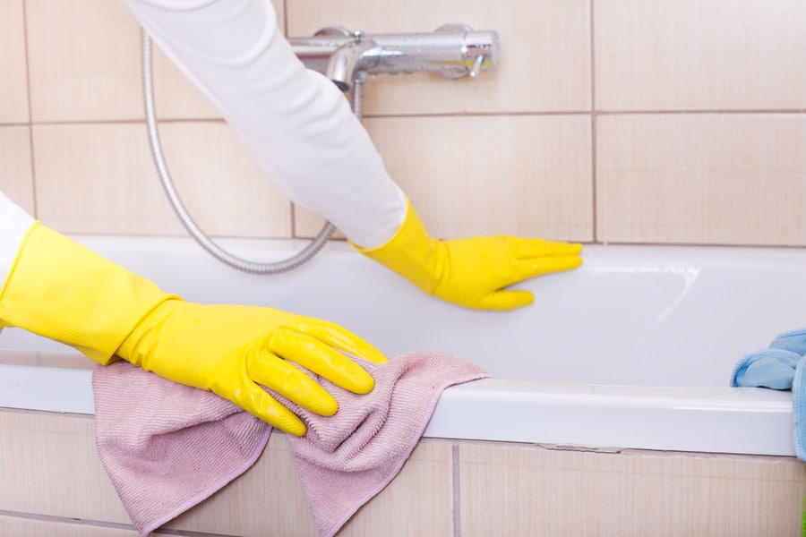 Cleaning Bathtub