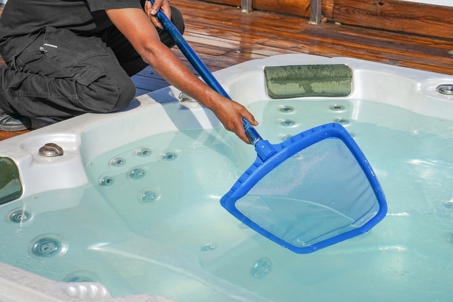 Maintain Clean And Tidy Hot Tub