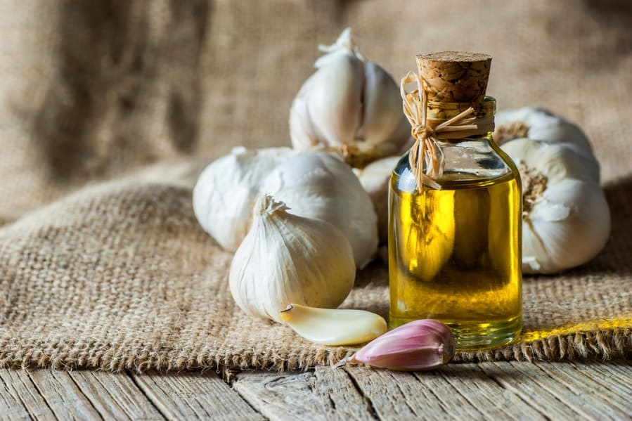 Use Garlic Oil