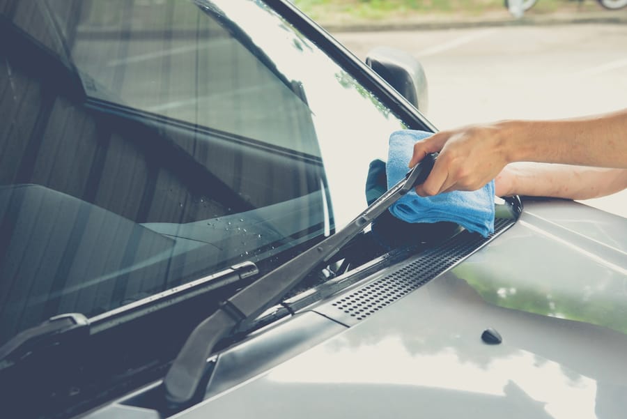 Cleaning Windscreen