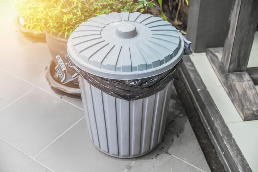 Covered Home Plastic Garbage Trash Bin